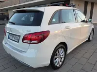 Usado Mercedes B180 Urban 109 CV (80 kW) 2016 Blanco Monovolumen