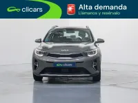 Usado Kia Stonic 120 CV (88 kW) 2023 Verde SUV
