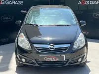 Usado Opel Corsa Selective 95 CV (69 kW) 2011 Negro Utilitario