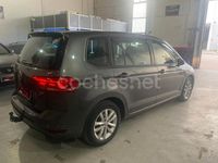 Usado VW Touran Advance 115 CV (84 kW) 2017 Gris / plata Monovolumen