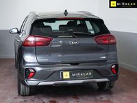 Usado Kia Niro 141 CV (103 kW) 2021 Gris / plata SUV
