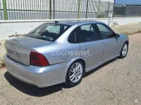 Usado Opel Vectra Elegance 125 CV (91 kW) 2001 Blanco Berlina
