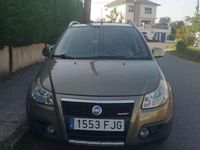 Usado Fiat Sedici Emotion 120 CV (88 kW) 2006 Marrón SUV