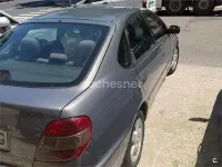 Usado Toyota Avensis Terra 110 CV (80 kW) 2002 Gris / plata Berlina