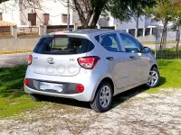 Usado Hyundai i10 67 CV (49 kW) 2020 Gris / plata Utilitario