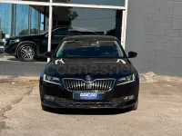 Usado Skoda Superb Ambition 150 CV (110 kW) 2017 Negro Berlina