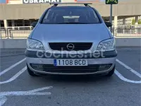 Usado Opel Zafira Elegance 115 CV (84 kW) 2000 Gris / plata Monovolumen