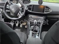 Usado Peugeot 308 Active 92 CV (67 kW) 2014 Gris / plata Berlina
