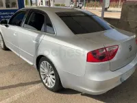 Usado Seat Exeo Sport 143 CV (105 kW) 2012 Gris / plata Berlina