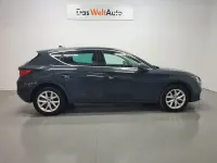 Usado Seat Leon Style 116 CV (85 kW) 2025 Azul Berlina