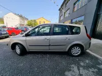 Usado Renault Grand Scénic II Dynamique 130 CV (95 kW) 2007 Beige Monovolumen