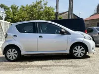 Usado Toyota Aygo Live 68 CV (50 kW) 2014 Gris Utilitario