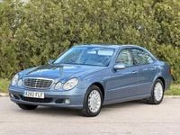 Usado Mercedes E350 Elegance 272 HP (200 kW) 2006 Azul Sedan