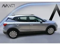 Usado Seat Arona Style 110 CV (80 kW) 2022 Gris SUV