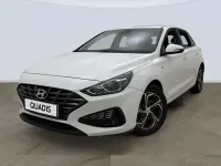 Usado Hyundai i30 120 CV (88 kW) 2022 Blanco Berlina