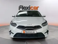 Usado Kia Ceed 136 CV (100 kW) 2023 Blanco Utilitario
