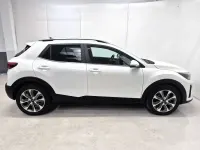 Usado Kia Stonic Style 101 CV (74 kW) 2023 Blanco SUV
