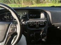 Usado Volvo V40 Momentum 150 CV (110 kW) 2016 Gris / plata Berlina