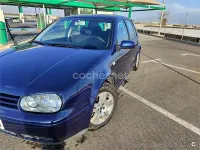 Usado VW Golf IV Highline 115 CV (84 kW) 2000 Azul Berlina