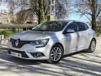 Usado Renault Mégane Zen 110 CV (80 kW) 2016 Gris / plata Berlina