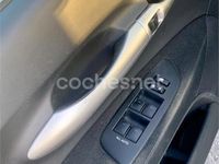 Usado Toyota Auris 90 CV (66 kW) 2010 Blanco Berlina