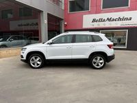 Usado Skoda Karoq Ambition 150 CV (110 kW) 2022 Blanco SUV