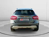 Usado Mercedes GLA180 122 CV (89 kW) 2017 Gris SUV
