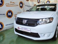 Usado Dacia Sandero Ambiance 75 CV (55 kW) 2016 Blanco Utilitario