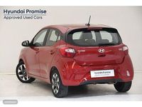 Usado Hyundai i10 67 CV (49 kW) 2024 Dragon red (mica) Utilitario