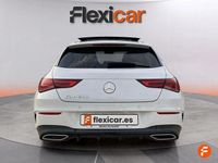 Usado Mercedes CLA200 Shooting Brake 163 CV (119 kW) 2021 Blanco Familiar