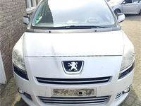 Usado Peugeot 5008 120 CV (88 kW) 2012 Blanco Monovolumen