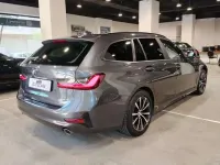 Usado BMW 318 Comfort Edition 150 CV (110 kW) 2022 Gris Familiar