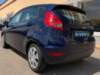 Usado Ford Fiesta Trend 82 CV (60 kW) 2011 Azul Berlina