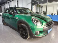 Usado Mini Cooper Clubman 136 CV (100 kW) 2024 Verde Familiar