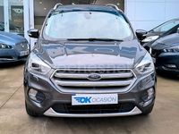 Usado Ford Kuga Trend 120 CV (88 kW) 2018 Gris / plata SUV