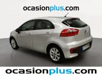 Usado Kia Rio 84 CV (61 kW) 2017 Gris plata Utilitario