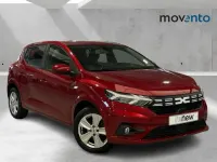 Usado Dacia Sandero Expression 101 CV (74 kW) 2023 Rojo Berlina