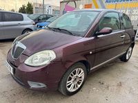 Usado Lancia Ypsilon 75 CV (55 kW) 2006 Rojo Utilitario