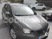 Usado Seat Ibiza Reference 90 CV (66 kW) 2015 Gris / plata Berlina