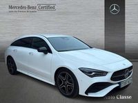 Usado Mercedes CLA200 Shooting Brake 150 CV (110 kW) 2025 Blanco Familiar