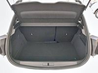 Usado Peugeot e-208 Allure 100 kW (136 CV) 2023 Blanco Utilitario