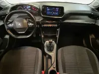Usado Peugeot 208 Active 100 CV (73 kW) 2021 Blanco Utilitario