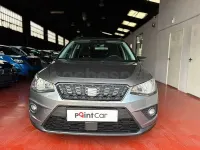 Usado Seat Arona Ecomotive 95 CV (69 kW) 2018 Gris / plata SUV