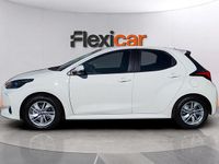 Usado Toyota Yaris Hybrid Active 116 CV (85 kW) 2021 Blanco Berlina