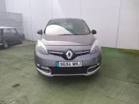 Usado Renault Scénic Bose Edition 130 CV (95 kW) 2014 Gris / plata Monovolumen