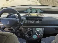 Usado Peugeot 807 109 CV (80 kW) 2005 Azul Monovolumen
