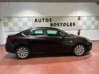 Usado Opel Astra Business 110 CV (80 kW) 2013 Negro Berlina