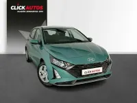 Usado Hyundai i20 80 CV (58 kW) 2024 Verde Utilitario
