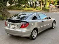Usado Mercedes C220 143 CV (105 kW) 2003 Gris / plata Berlina