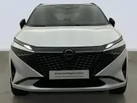 Usado Nissan Qashqai 140 CV (102 kW) 2025 Lunar white con techo midnight SUV